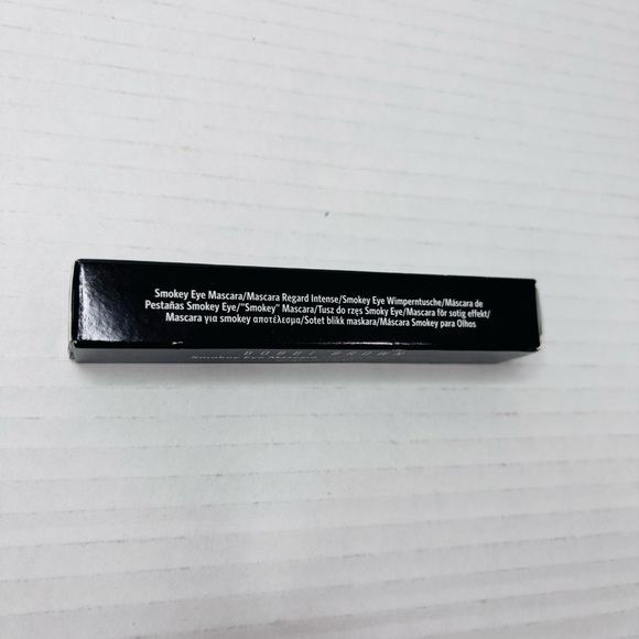 Price firm BOBBI BROWN Black Regard Intense Smokey Eye Mascara - Picture 4 of 6